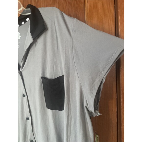 Warner Bros. WB Beetlejuice Lydia Sleep Top Gray 3X NWT Buttoned Collar - Picture 6 of 10